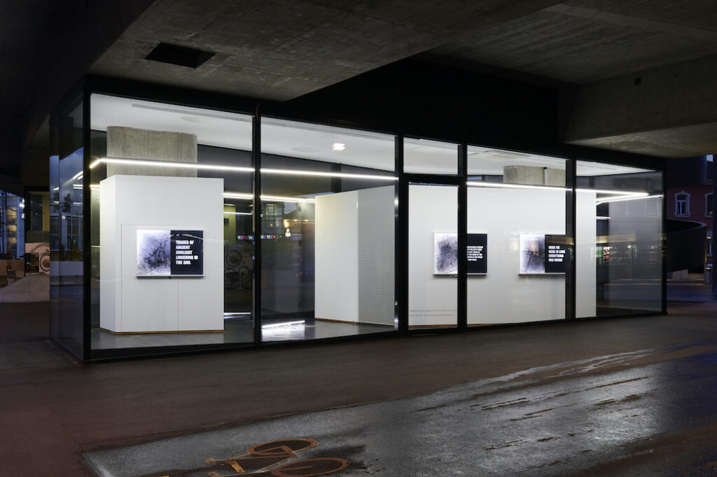 LightboxesTimEtchellsPhotographs2021Imagecourtesyoftheartist